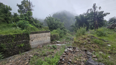  लेदुवा खोलाको पुल सात वर्षदेखि अधुरै 